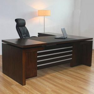 meja-kantor-kayu-minimalis