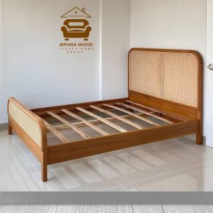 dipan rotan kayu jati